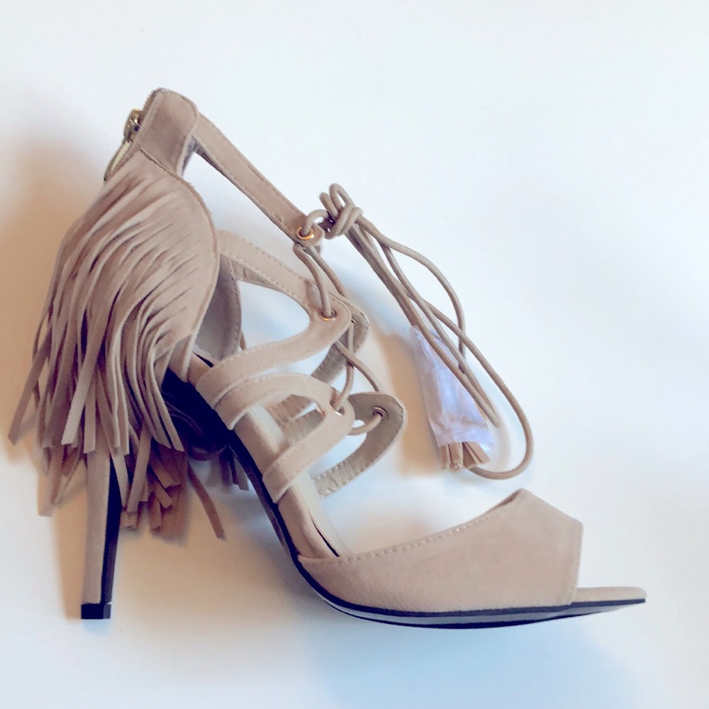 💖Sale was $69 will go back 🆙 New Nude Glam Fringe Lace-up Heels Size 8.5